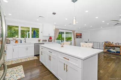 20 Danbury Avenue, Patchogue, NY 11772 - Photo 17