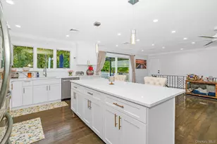 20 Danbury Ave, Patchogue, NY 11772 - Photo 17