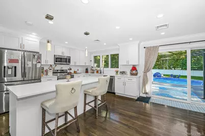 20 Danbury Avenue, Patchogue, NY 11772 - Photo 11