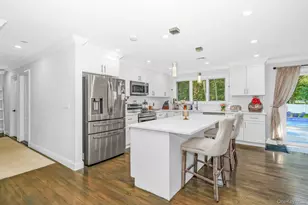 20 Danbury Ave, Patchogue, NY 11772 - Photo 13