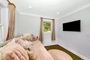 20 Danbury Ave, Patchogue, NY 11772 - Photo 21