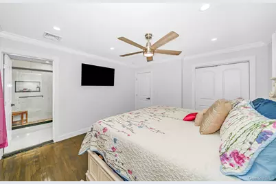 20 Danbury Avenue, Patchogue, NY 11772 - Photo 23
