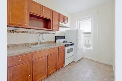 611 Bainbridge, Brooklyn, NY 11233 - Photo 7