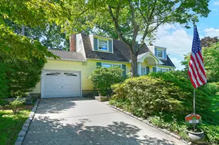 20 Brook Ln, Smithtown, NY 11787 - Photo 3