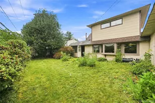 75 Weaving Ln, Wantagh, NY 11793 - Photo 23