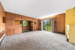 75 Weaving Ln, Wantagh, NY 11793 - Photo 11