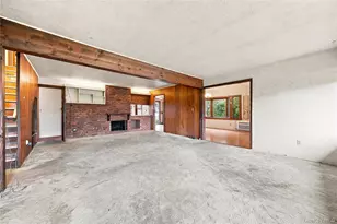 75 Weaving Ln, Wantagh, NY 11793 - Photo 9