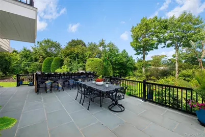 547 Shore Drive, Oakdale, NY 11769 - Photo 33