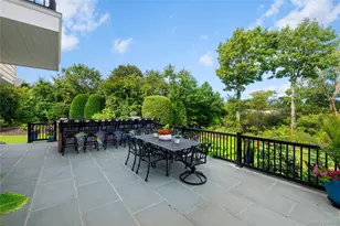 547 Shore Dr, Oakdale, NY 11769 - Photo 33
