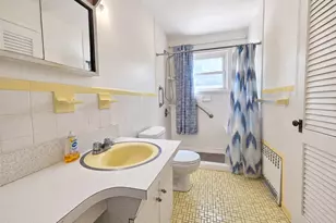 80 Carroll Ave, Ronkonkoma, NY 11779 - Photo 11