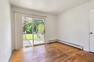 80 Carroll Ave, Ronkonkoma, NY 11779 - Photo 9