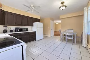 80 Carroll Ave, Ronkonkoma, NY 11779 - Photo 3