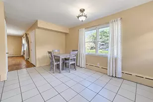 80 Carroll Ave, Ronkonkoma, NY 11779 - Photo 5