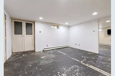 80 Carroll Avenue, Ronkonkoma, NY 11779 - Photo 13