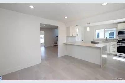 17 Ray Street, Freeport, NY 11520 - Photo 9