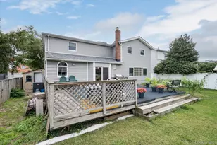 3060 Shore Dr, Merrick, NY 11566 - Photo 23