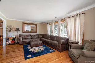 3060 Shore Dr, Merrick, NY 11566 - Photo 5