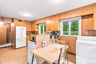 21 Seely Pl, Scarsdale, NY 10583 - Photo 15