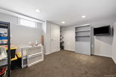 2872 Bayview Avenue, Wantagh, NY 11793 - Photo 29