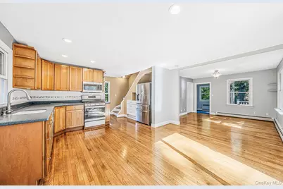 306 Liberty Avenue, Port Jefferson, NY 11777 - Photo 7