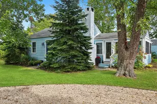 3 Clinton Ave, East Quogue, NY 11942 - Photo 9