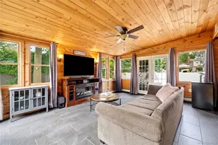 2 Baltic Pl, Amityville, NY 11701 - Photo 27