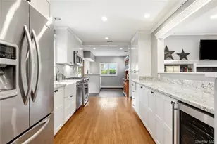 2 Baltic Pl, Amityville, NY 11701 - Photo 15