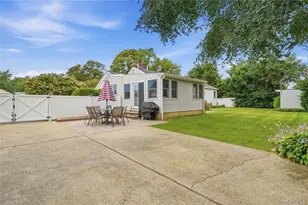 2 Baltic Pl, Amityville, NY 11701 - Photo 41
