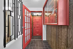 45-23 Utopia Pkwy, Flushing, NY 11358 - Photo 9