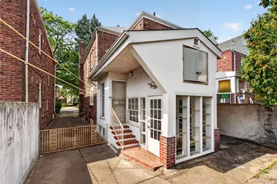 45-23 Utopia Parkway, Flushing, NY 11358 - Photo 17