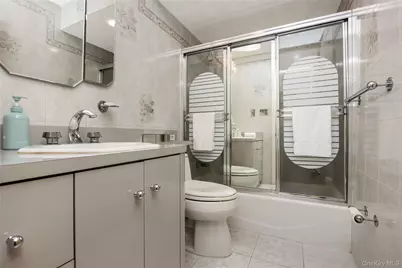 13740 Lafayette Street, Ozone Park, NY 11417 - Photo 11