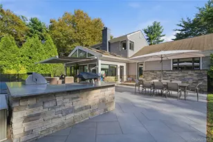 2 Meadow Rd, Old Westbury, NY 11568 - Photo 31