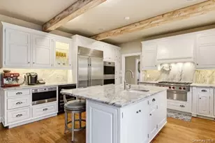 2 Meadow Sea Ln, East Setauket, NY 11733 - Photo 11