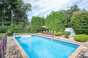 10 Klaibar Ln, East Northport, NY 11731 - Photo 23