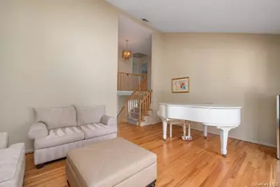 10 Klaibar Lane, East Northport, NY 11731 - Photo 13