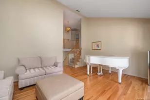 10 Klaibar Ln, East Northport, NY 11731 - Photo 13