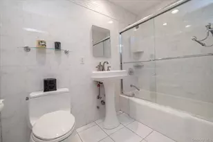 55 Lenox, Rockville Centre, NY 11570 - Photo 17