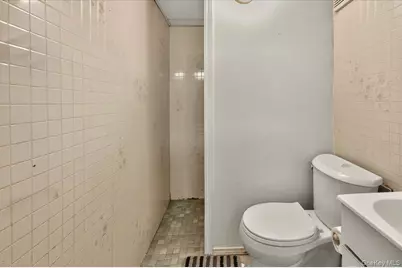 108-10 107th Avenue, Richmond Hill, NY 11419 - Photo 19
