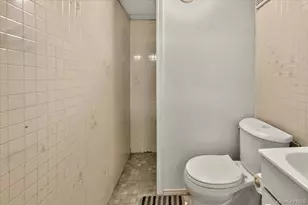 108-10 107th Ave, Richmond Hill, NY 11419 - Photo 19