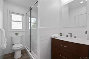 214 Frank Ave, Mamaroneck, NY 10543 - Photo 15