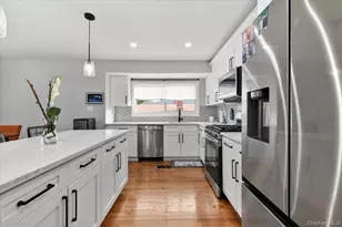 187 Catherine St, Westbury, NY 11590 - Photo 7