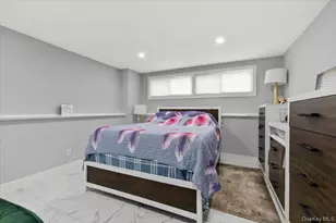 187 Catherine St, Westbury, NY 11590 - Photo 29