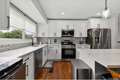 187 Catherine Street, Westbury, NY 11590 - Photo 5