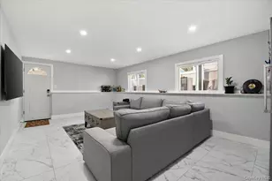187 Catherine St, Westbury, NY 11590 - Photo 27