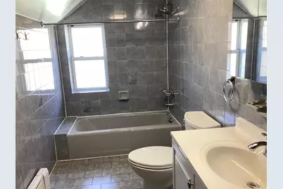 6124 169th Street, Fresh Meadows, NY 11365 - Photo 7