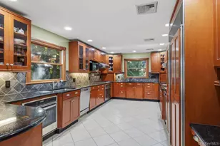 10 Rockingham Rd, Spring Valley, NY 10977 - Photo 11