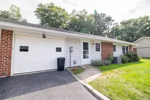 250A Newcastle Ct, Ridge, NY 11961 - Photo 27