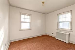 249 Debevoise Ave, Roosevelt, NY 11575 - Photo 9