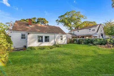 249 Debevoise Avenue, Roosevelt, NY 11575 - Photo 15