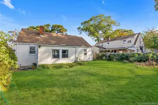 249 Debevoise Ave, Roosevelt, NY 11575 - Photo 15
